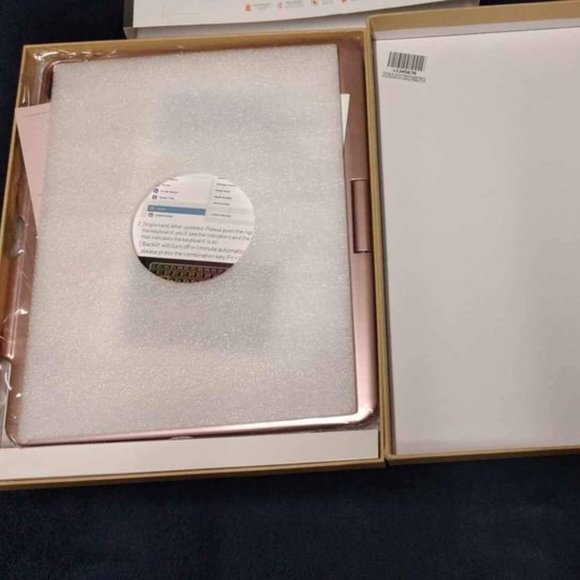 Wireless Keyboard for Ipad Pro 12.9" - Picture 8 of 11